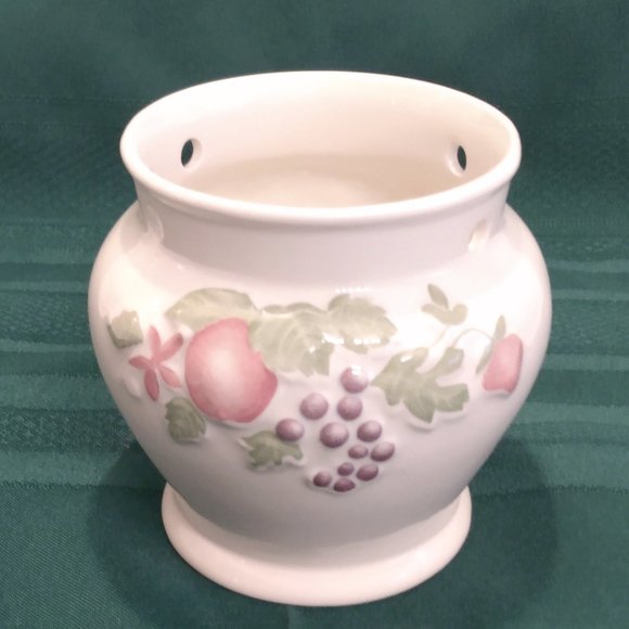 Boots CO. PLC. Nottingham England Orchard Garlic Storage Jar & Lid - Picture 6 of 10